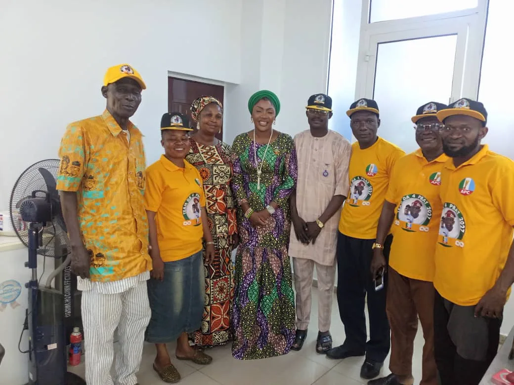 c75716dd82844460a0a4a4012f3ed471